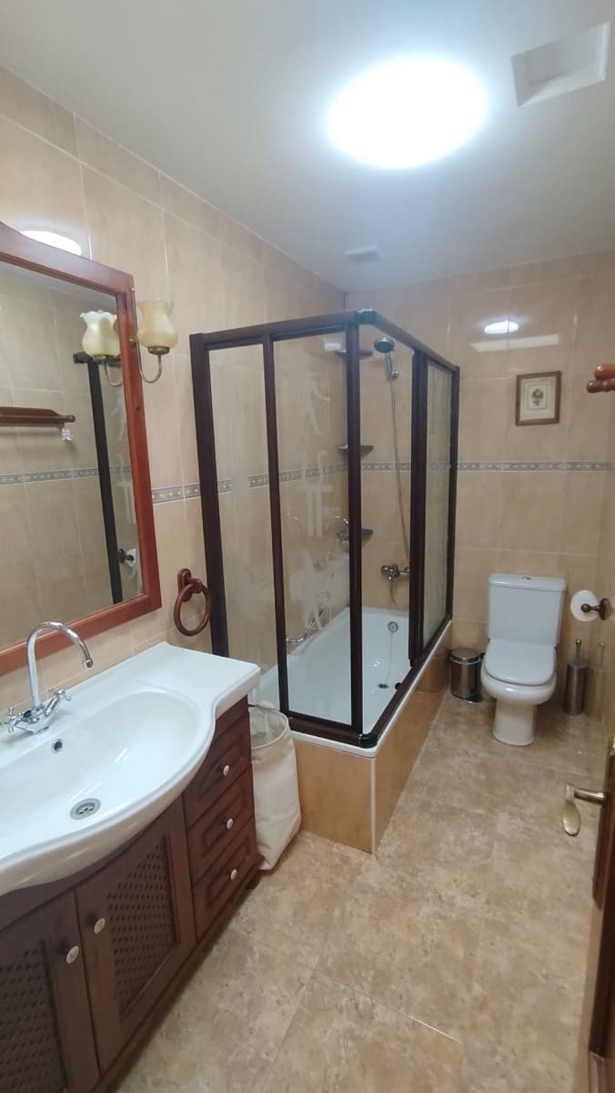 3 bedroom Villa for sale in Puerto del Rosario with garage - € 283,500 (Ref: 9880641)