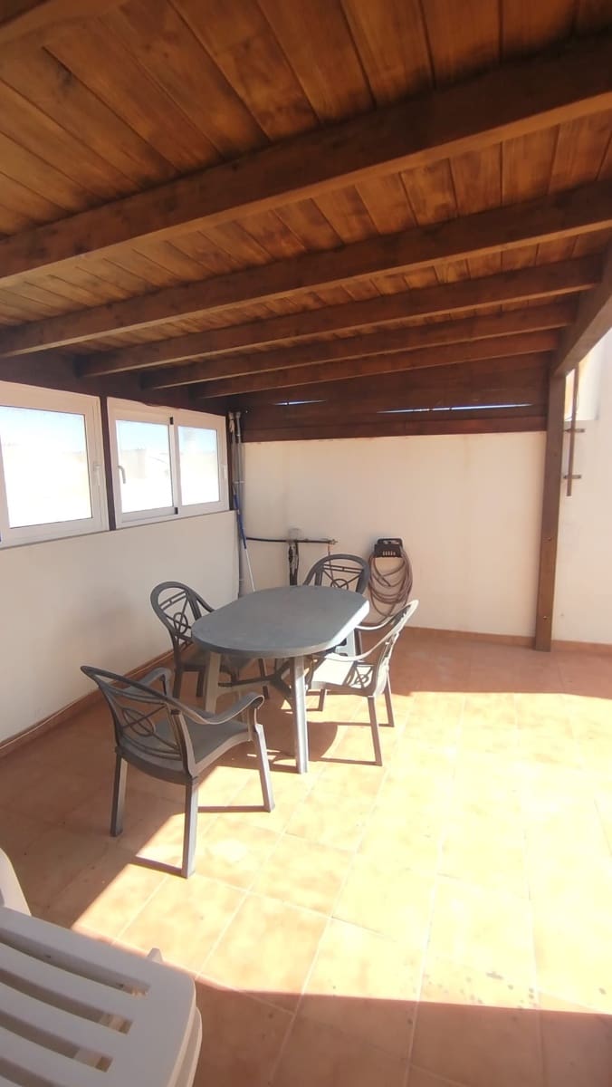 3 bedroom Villa for sale in Puerto del Rosario with garage - € 283,500 (Ref: 9880641)
