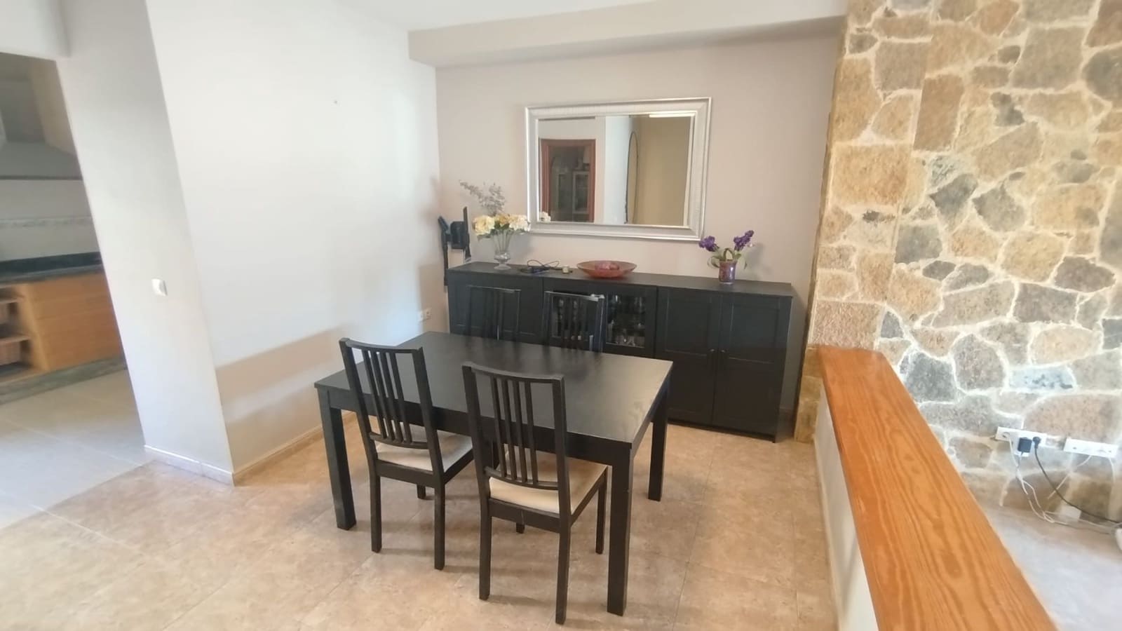 3 bedroom Villa for sale in Puerto del Rosario with garage - € 283,500 (Ref: 9880641)