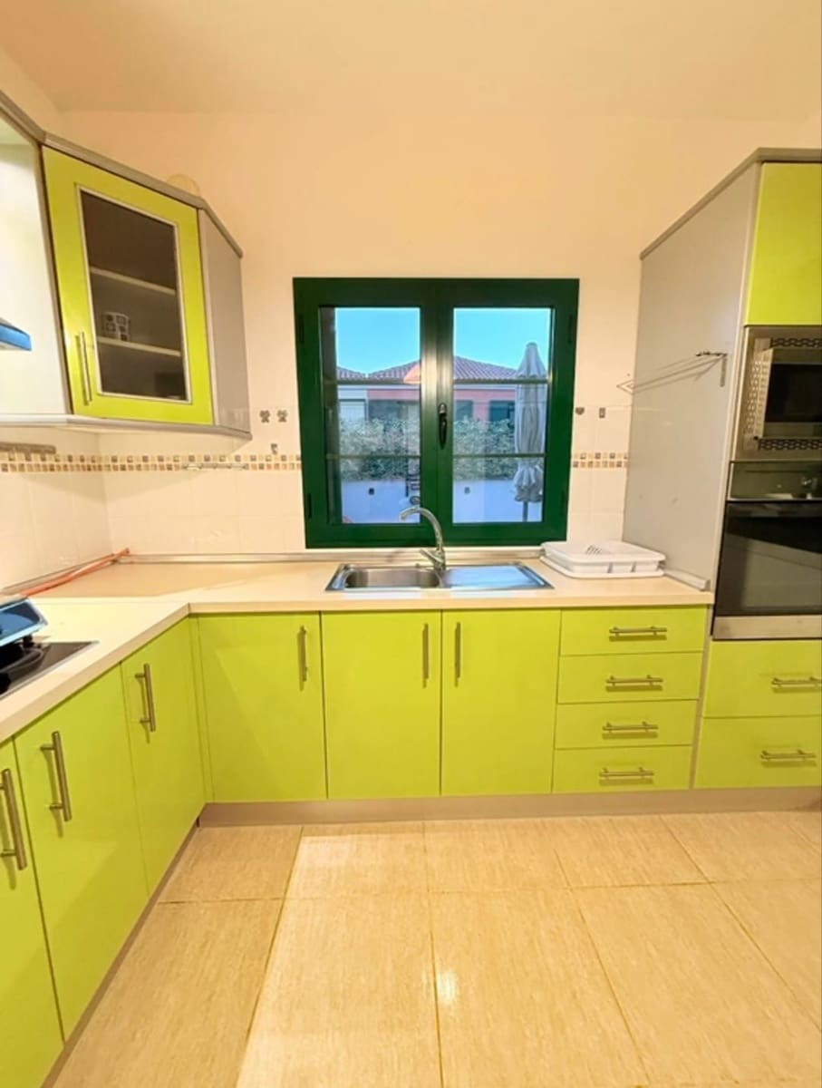 3 bedroom Semi-detached Villa for rent in Tarajalejo with garage - € 1,500 (Ref: 9893772)