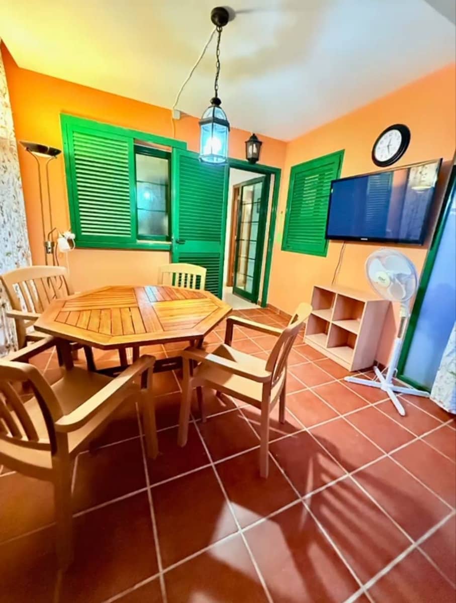 3 bedroom Semi-detached Villa for rent in Tarajalejo with garage - € 1,500 (Ref: 9893772)