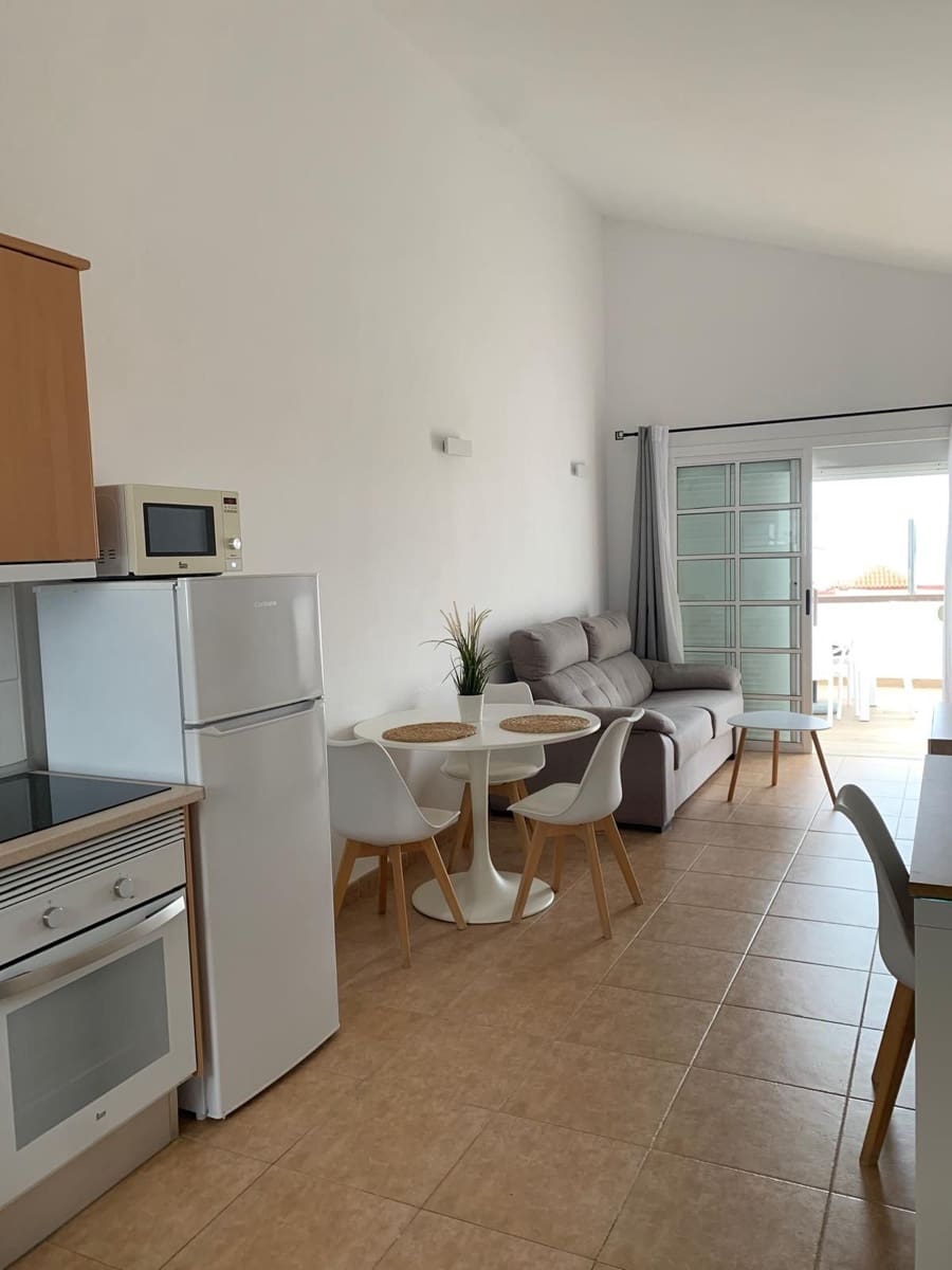 1 Zimmer Bungalow zu verkaufen in Caleta de Fuste mit Pool Garage - 190.000 € (Ref: 9924199)