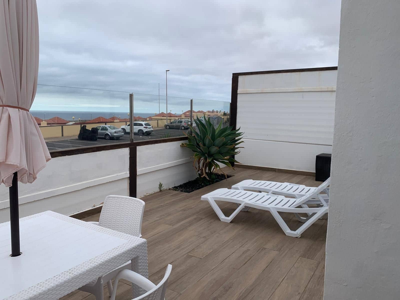 1 Zimmer Bungalow zu verkaufen in Caleta de Fuste mit Pool Garage - 190.000 € (Ref: 9924199)