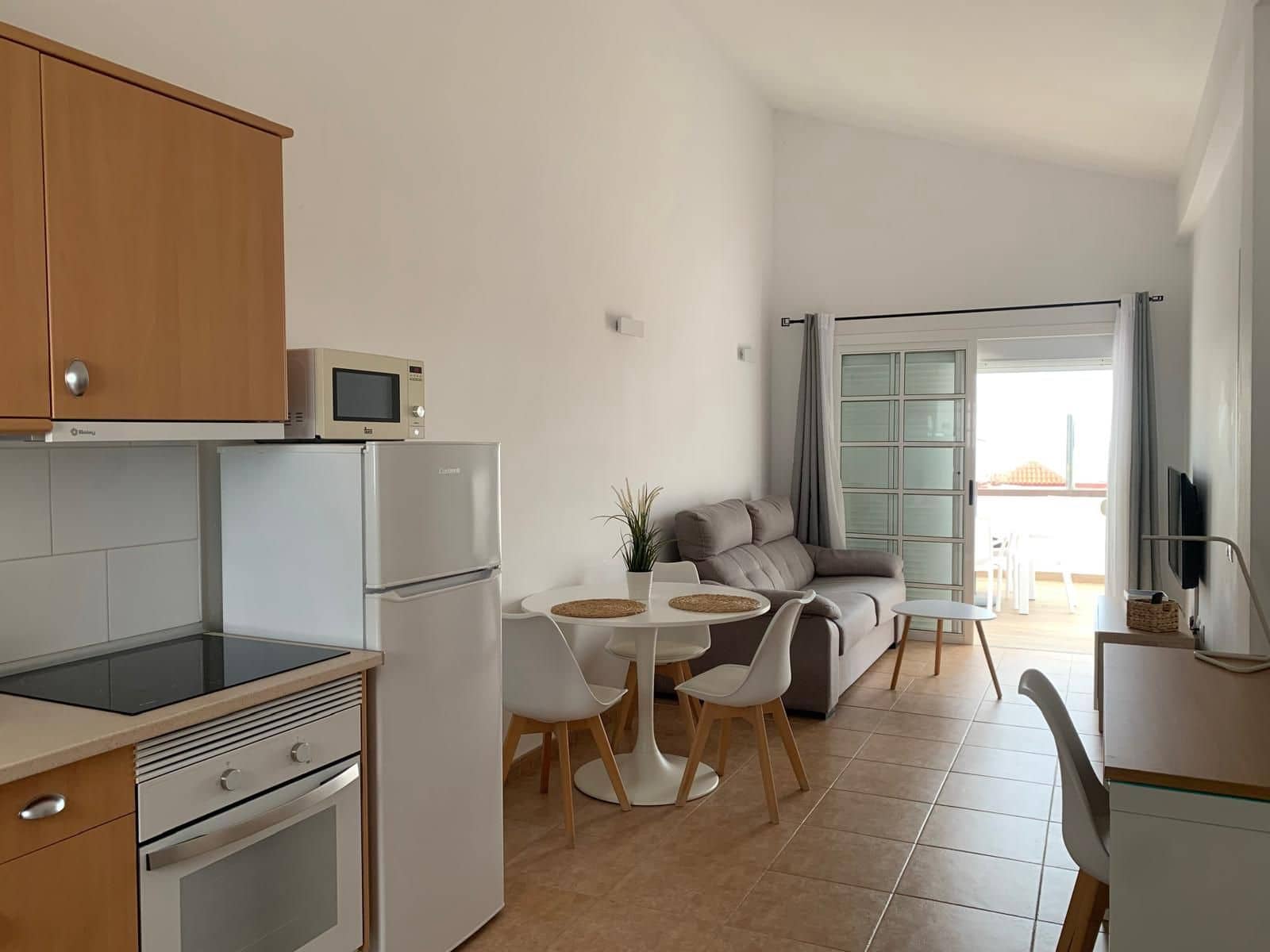 1 Zimmer Bungalow zu verkaufen in Caleta de Fuste mit Pool Garage - 190.000 € (Ref: 9924199)