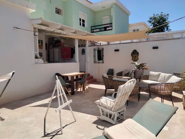 Piso de 3 habitaciones en Puerto del Rosario en venta - 300.000 € (Ref: 9962141)