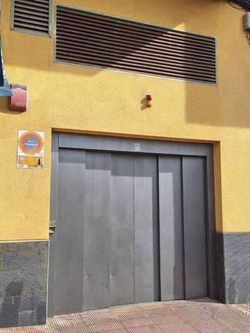 Garaż na sprzedaż w Puerto Deportivo, Torrevieja - 19 999 € (Ref: 8309012)