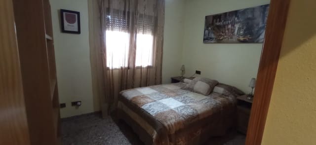 4 soverom Villa til salgs i Peña de las Águilas, Elche / Elx med svømmebasseng garasje - € 459 000 (Ref: 8741951)