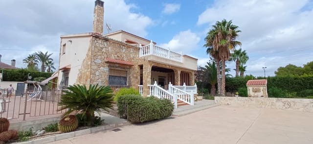 4 soverom Villa til salgs i Peña de las Águilas, Elche / Elx med svømmebasseng garasje - € 459 000 (Ref: 8741951)