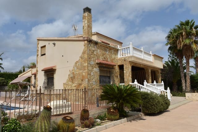 4 soverom Villa til salgs i Peña de las Águilas, Elche / Elx med svømmebasseng garasje - € 459 000 (Ref: 8741951)
