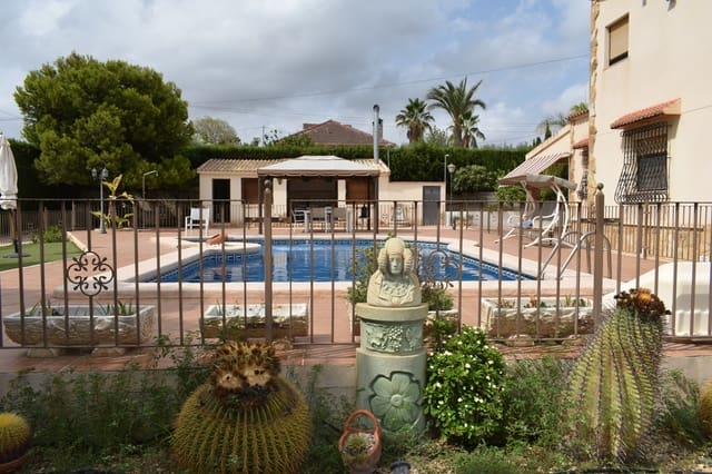 4 soverom Villa til salgs i Peña de las Águilas, Elche / Elx med svømmebasseng garasje - € 459 000 (Ref: 8741951)