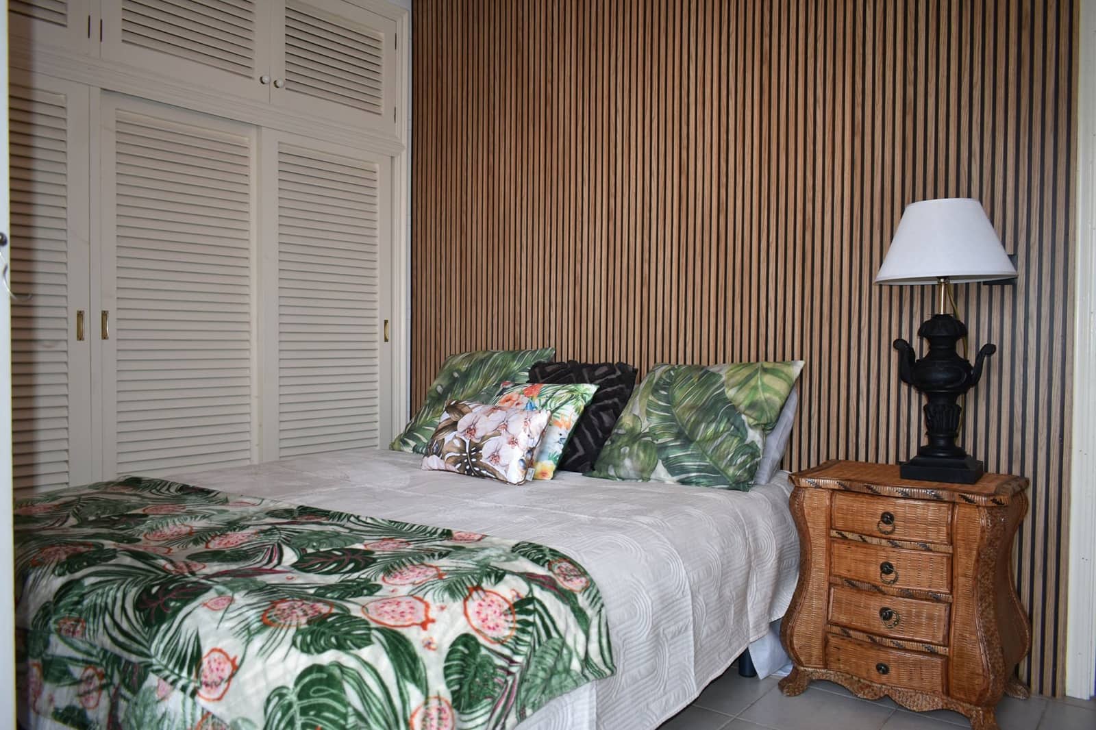 3 makuuhuone Huvila myytävänä paikassa Santa Pola mukana uima-altaan 
autotalli - 399 000 € (Ref: 8895392)