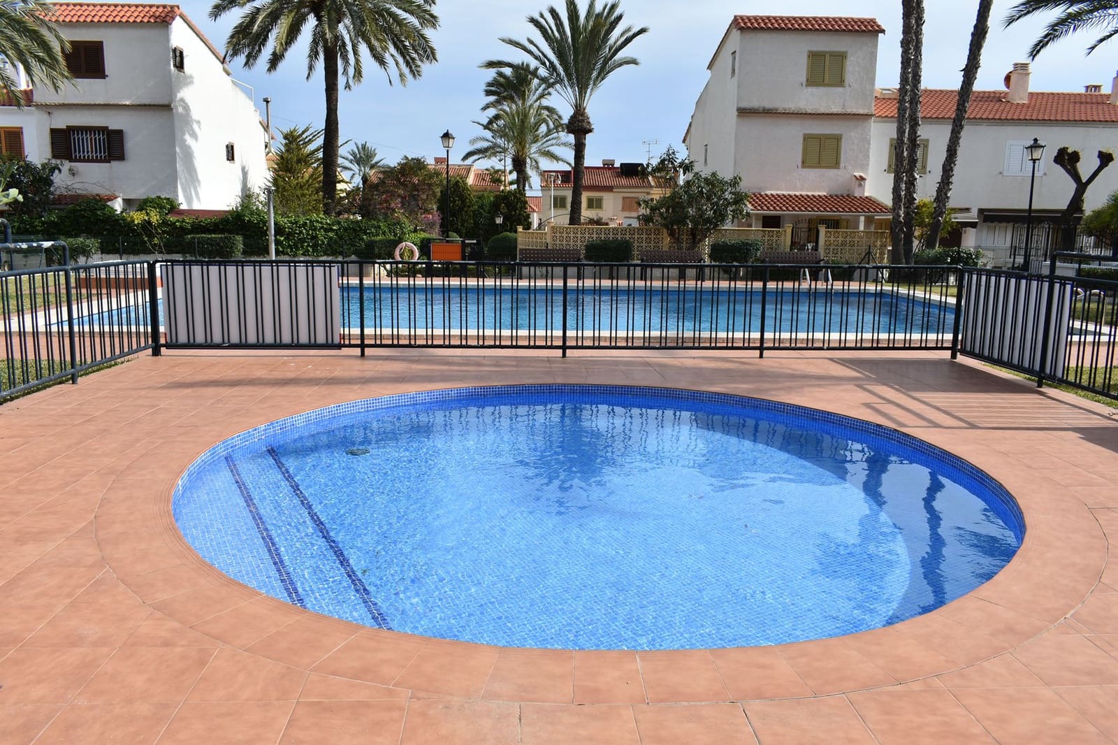 3 makuuhuone Huvila myytävänä paikassa Santa Pola mukana uima-altaan 
autotalli - 399 000 € (Ref: 8895392)