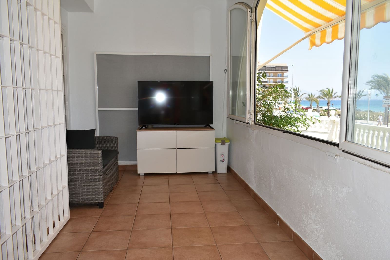 3 bedroom Apartment for sale in Arenales del Sol with pool garage - € 398,000 (Ref: 9016265)