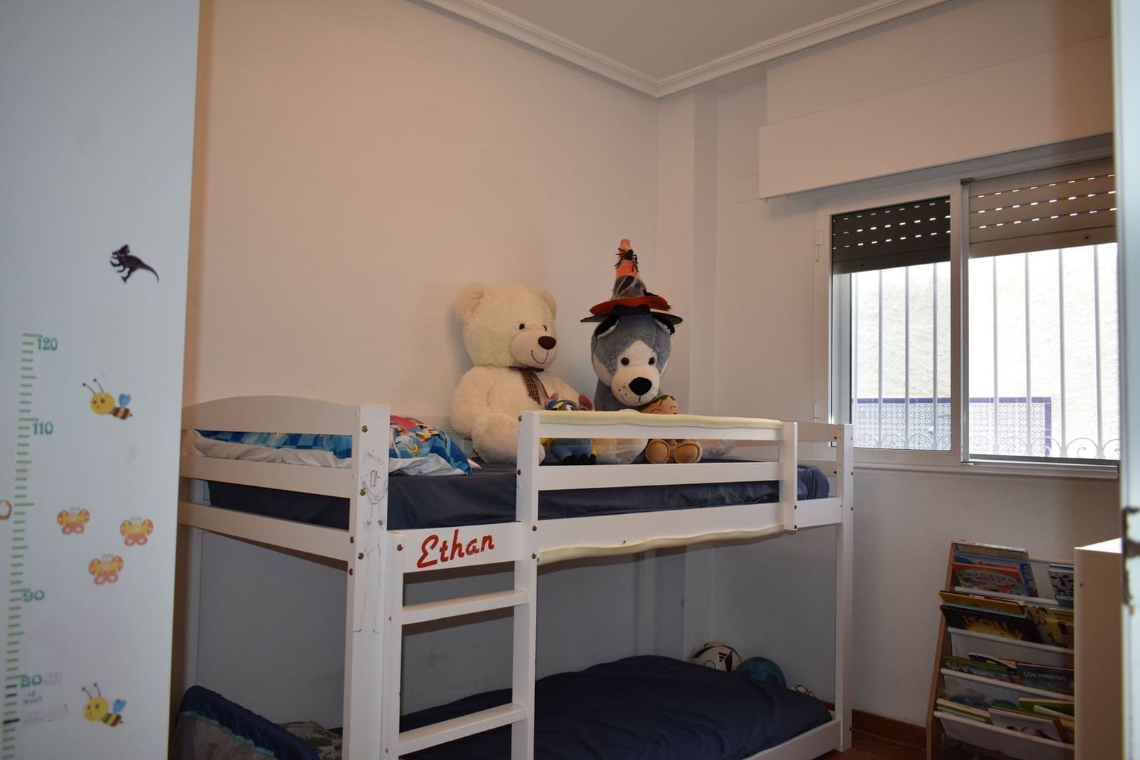 3 bedroom Apartment for sale in Arenales del Sol with pool garage - € 398,000 (Ref: 9016265)