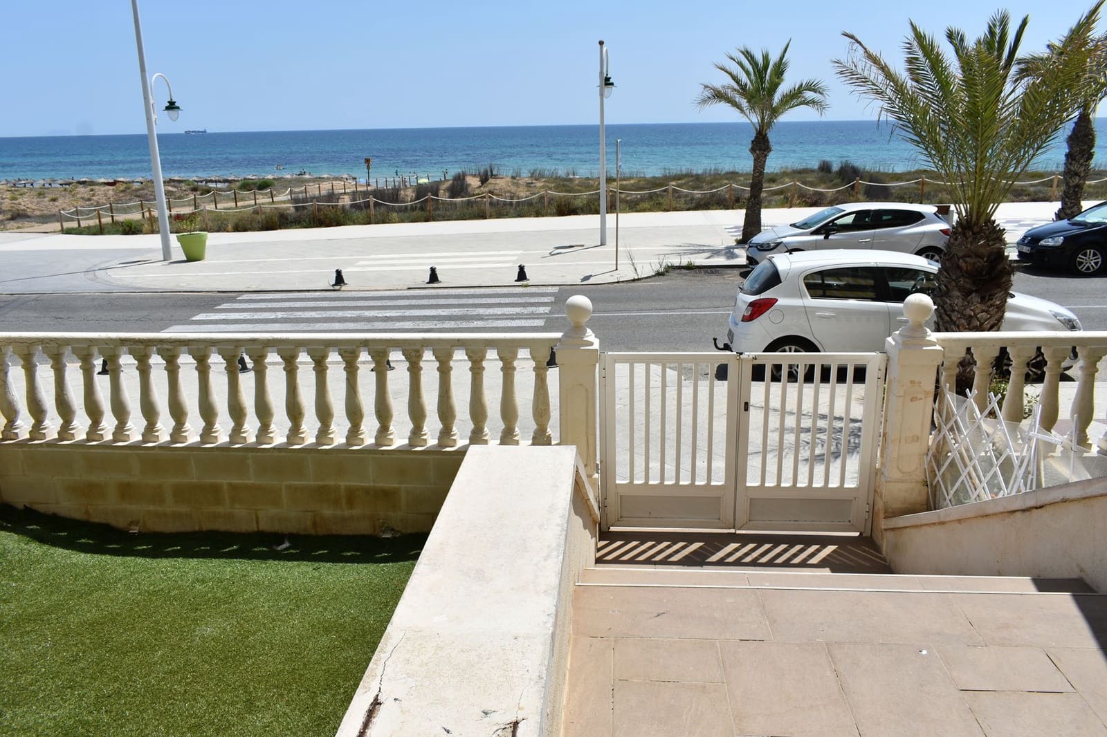 3 bedroom Apartment for sale in Arenales del Sol with pool garage - € 398,000 (Ref: 9016265)
