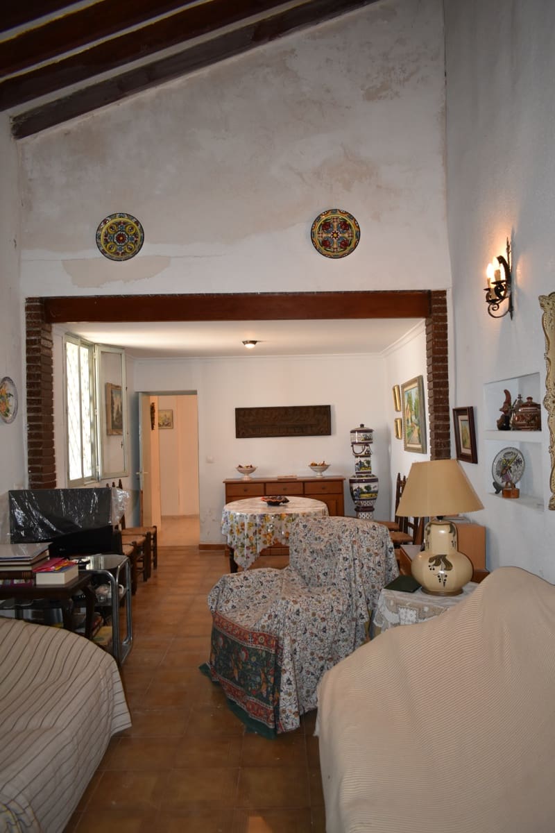 Grunde uden byggetilladelser til salg i Elche / Elx - € 415.000 (Ref: 9146487)