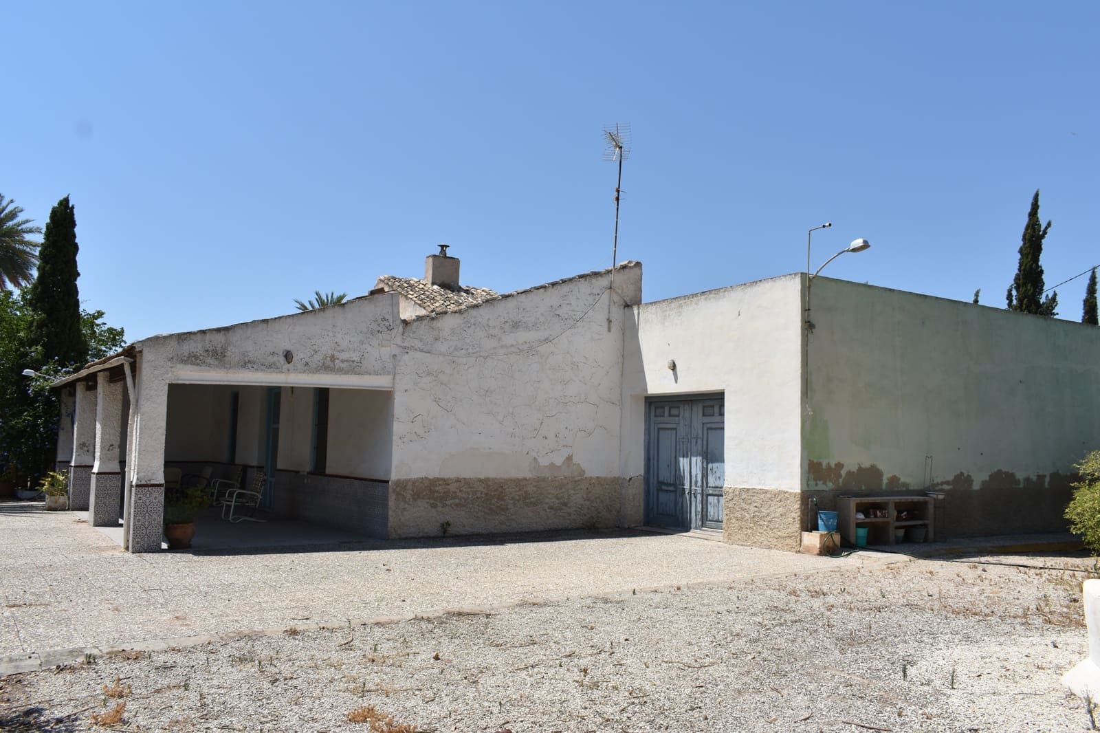 Grunde uden byggetilladelser til salg i Elche / Elx - € 415.000 (Ref: 9146487)