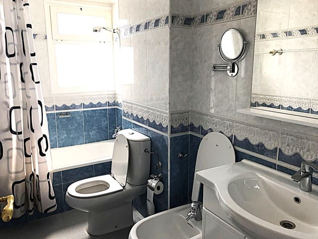 3 slaapkamer Appartement te koop in Benidorm met zwembad garage - € 619.900 (Ref: 9189810)