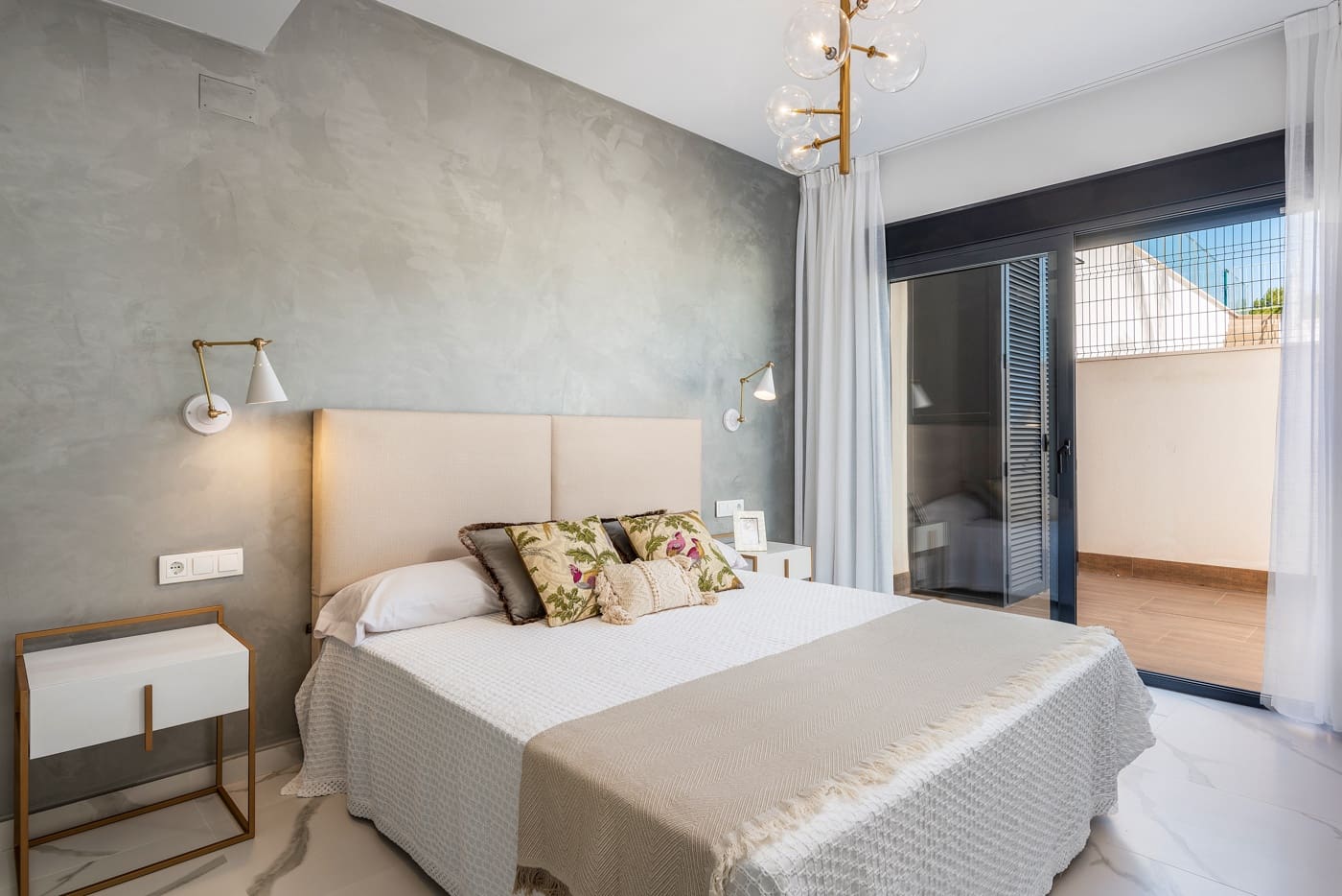 2 chambre Bungalow à vendre à San Miguel de Salinas avec piscine garage - 375 000 € (Ref: 9203040)