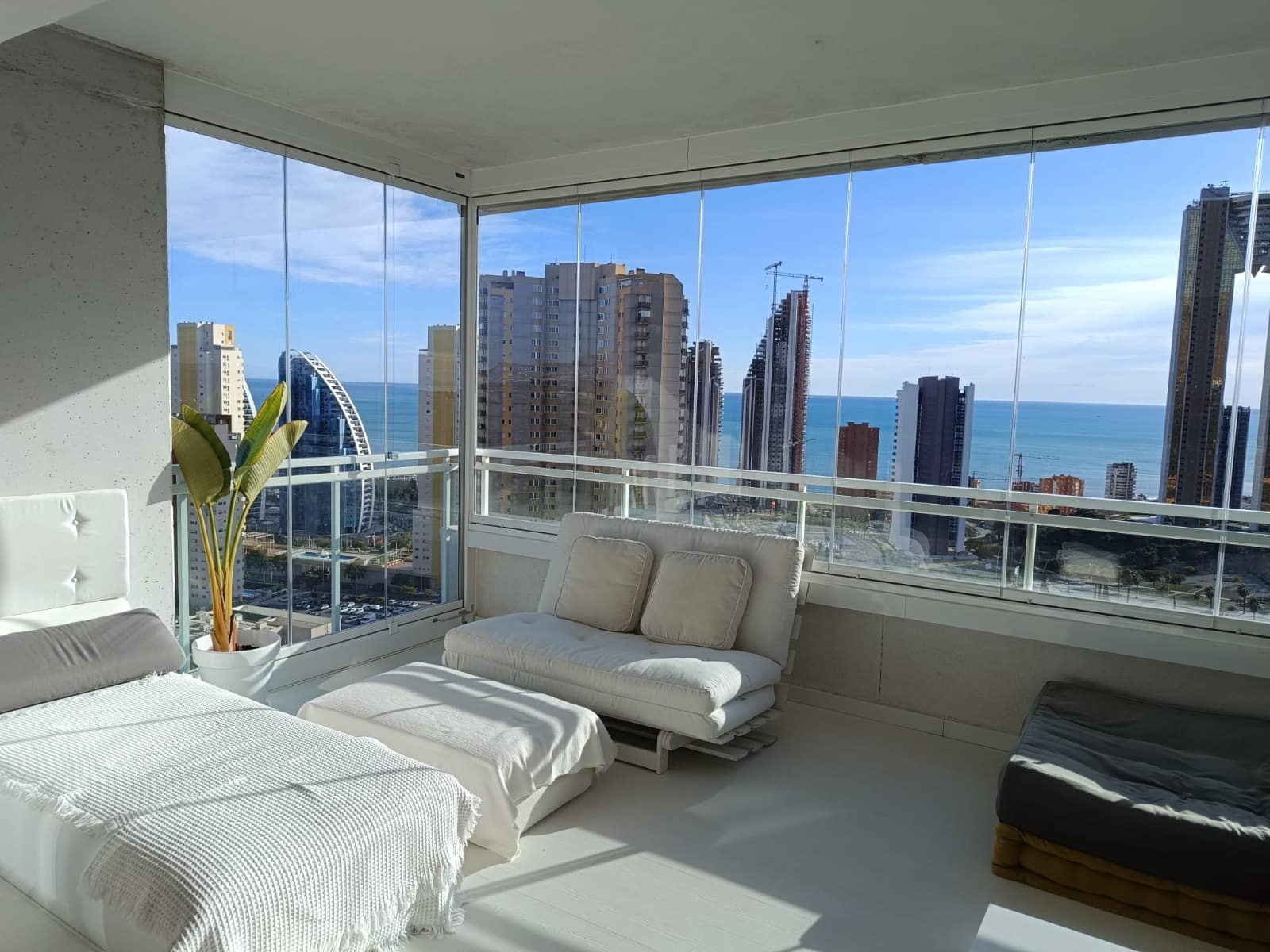 2 slaapkamer Appartement te koop in Benidorm met zwembad garage - € 380.000 (Ref: 9654233)