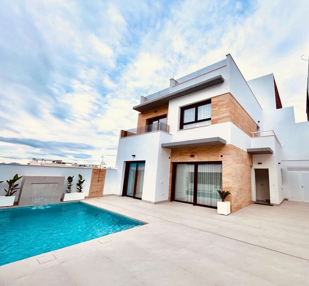 3 sypialnia Willa na sprzedaż w Benijofar z basenem garażem - 465 000 € (Ref: 9784277)