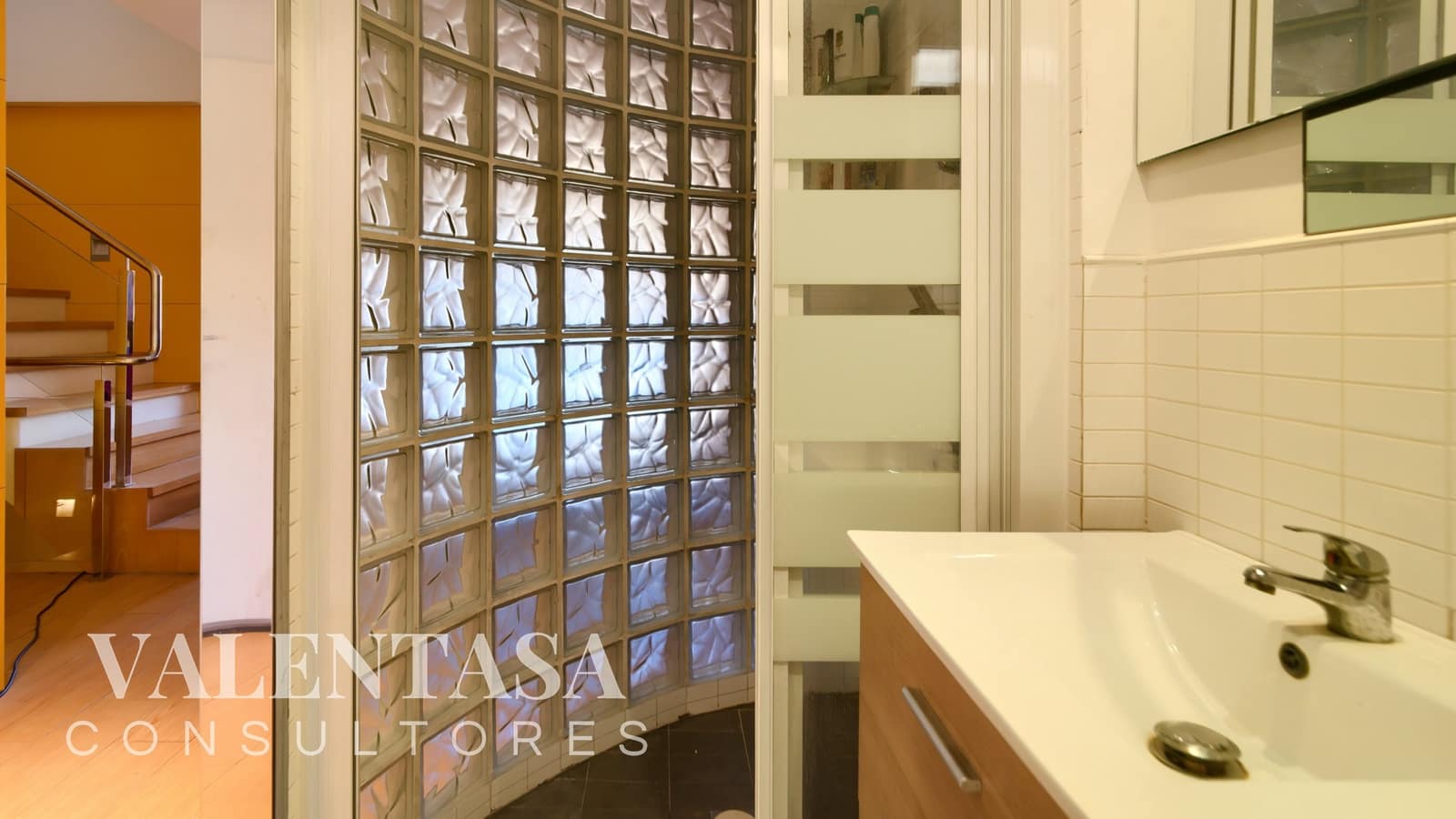 2 chambre Villa/Maison Mitoyenne à vendre à Chiva avec piscine garage - 257 000 € (Ref: 9626494)