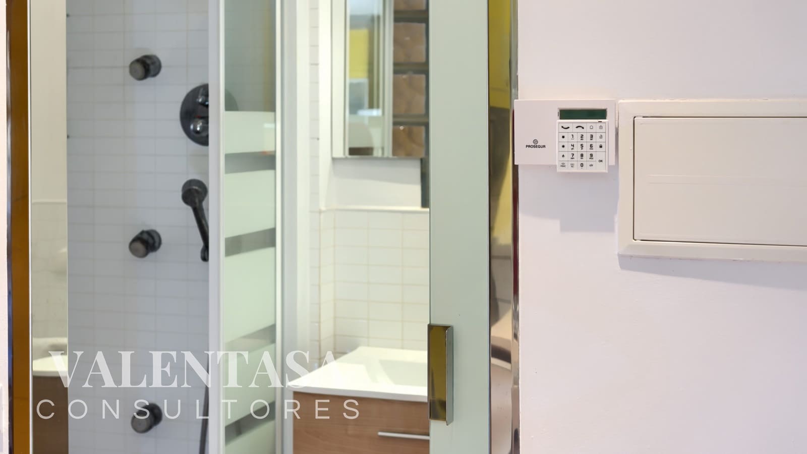 2 chambre Villa/Maison Mitoyenne à vendre à Chiva avec piscine garage - 257 000 € (Ref: 9626494)