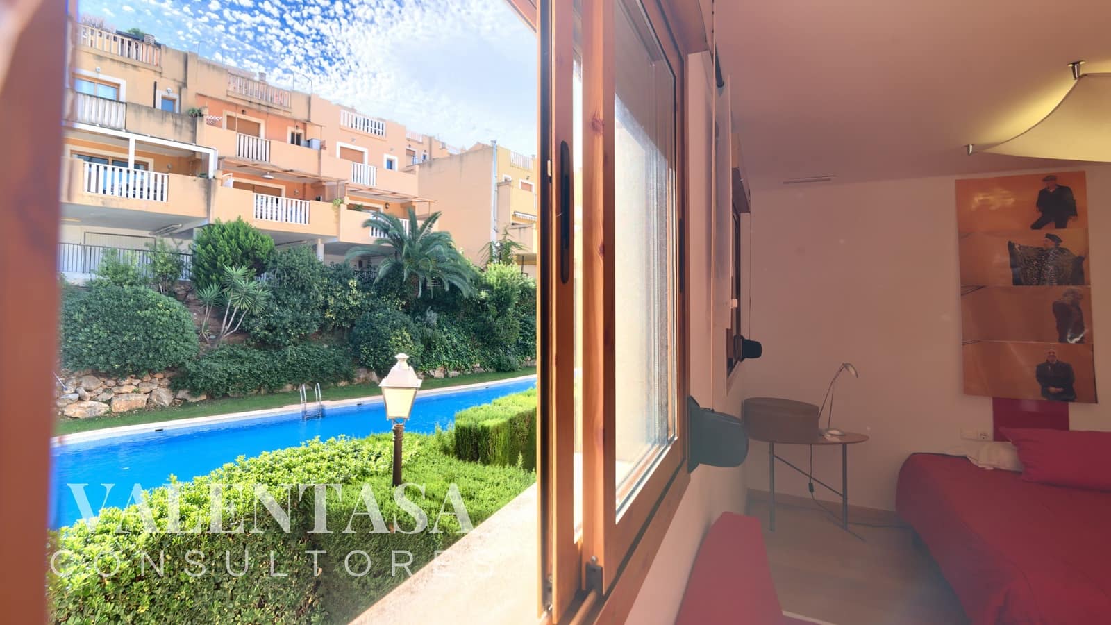 2 chambre Villa/Maison Mitoyenne à vendre à Chiva avec piscine garage - 257 000 € (Ref: 9626494)