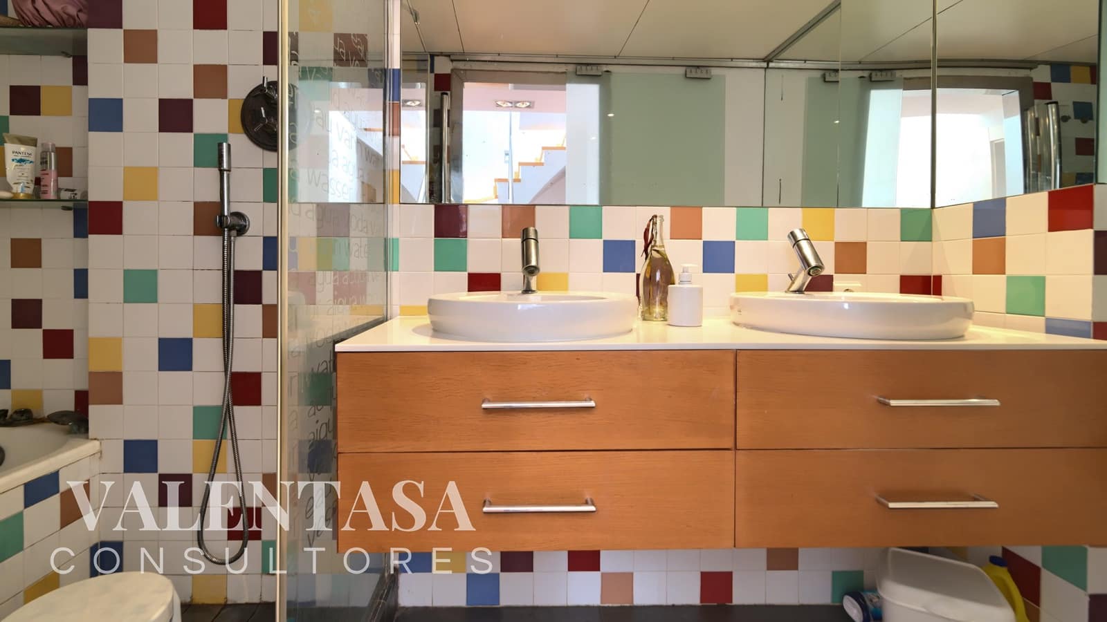 2 chambre Villa/Maison Mitoyenne à vendre à Chiva avec piscine garage - 257 000 € (Ref: 9626494)