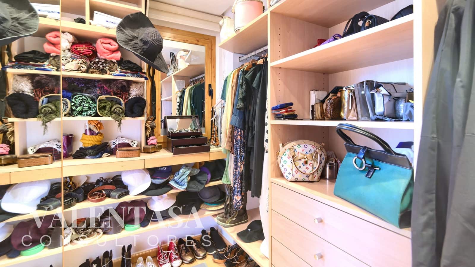 2 chambre Villa/Maison Mitoyenne à vendre à Chiva avec piscine garage - 257 000 € (Ref: 9626494)