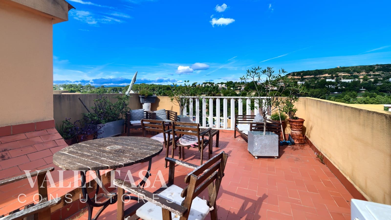 2 chambre Villa/Maison Mitoyenne à vendre à Chiva avec piscine garage - 257 000 € (Ref: 9626494)