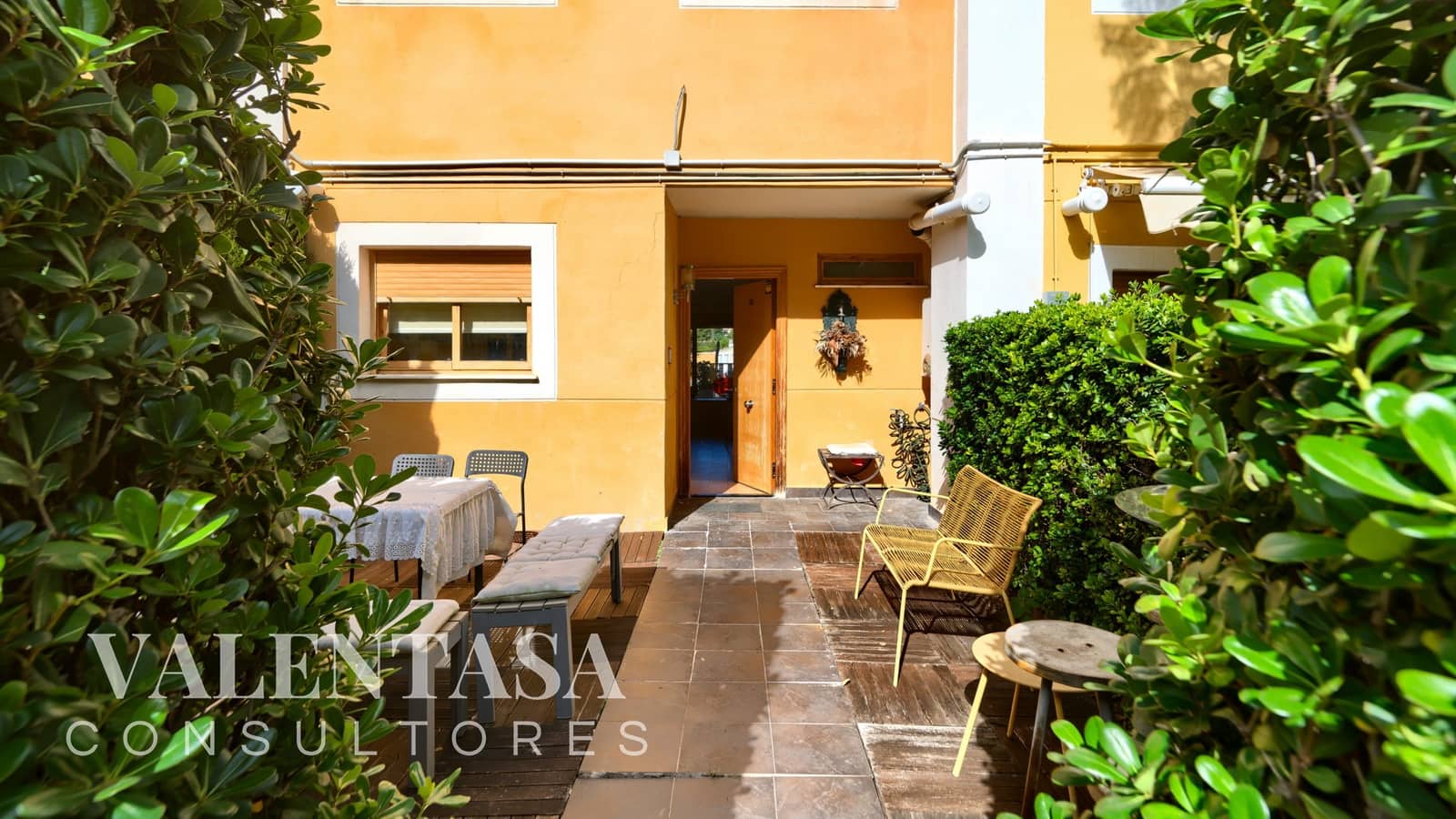 2 chambre Villa/Maison Mitoyenne à vendre à Chiva avec piscine garage - 257 000 € (Ref: 9626494)