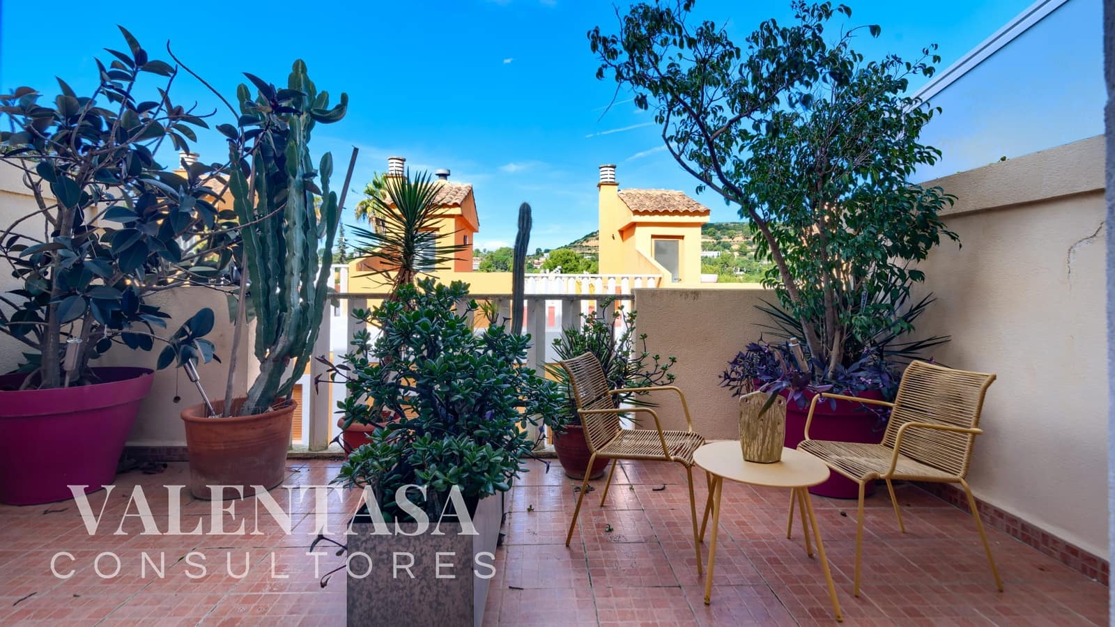 2 chambre Villa/Maison Mitoyenne à vendre à Chiva avec piscine garage - 257 000 € (Ref: 9626494)