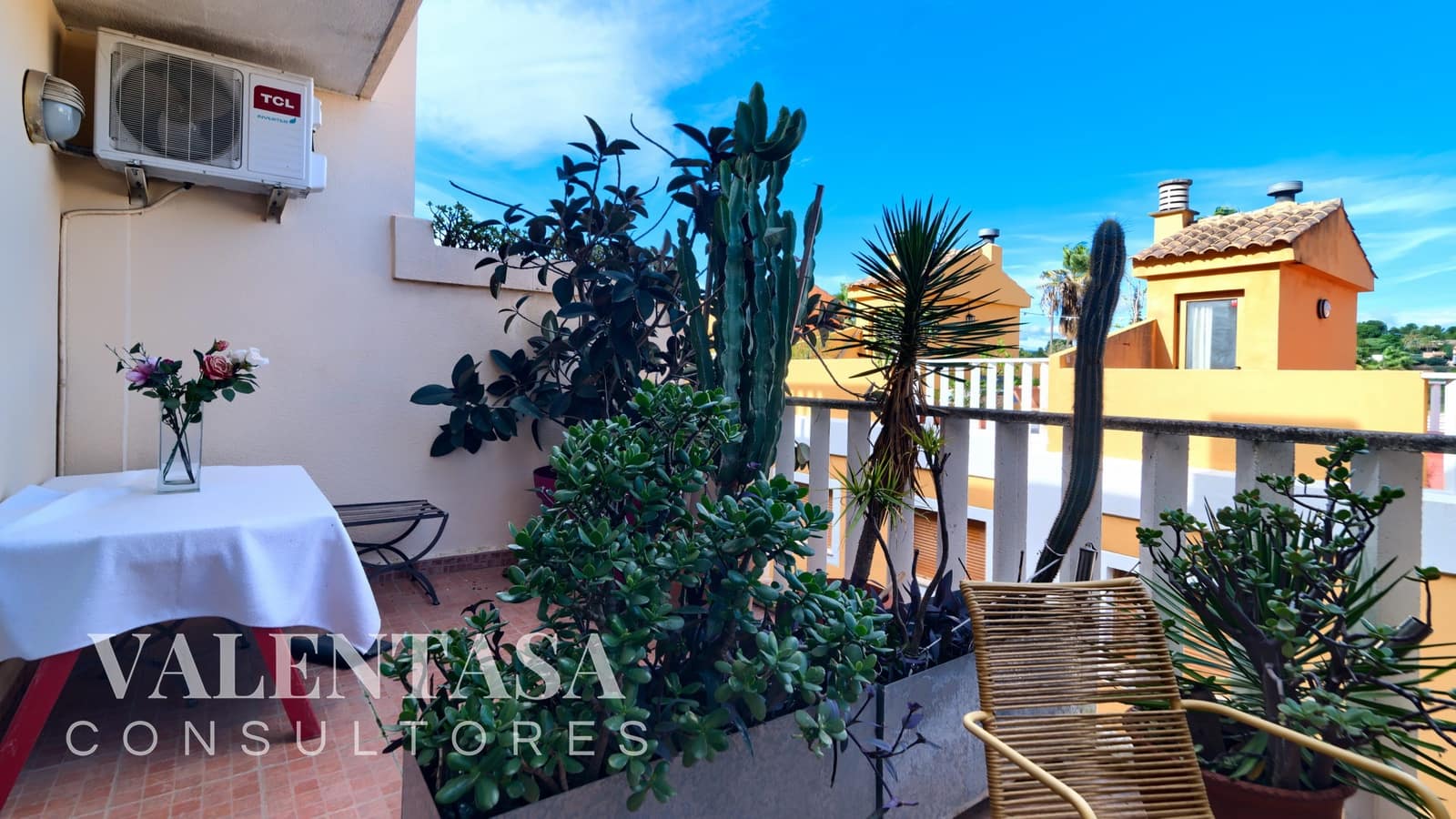 2 chambre Villa/Maison Mitoyenne à vendre à Chiva avec piscine garage - 257 000 € (Ref: 9626494)