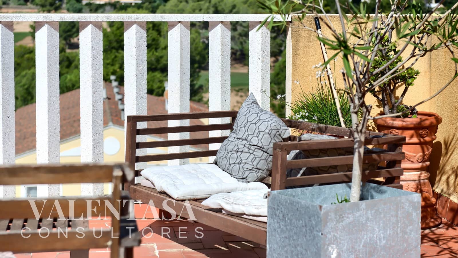 2 chambre Villa/Maison Mitoyenne à vendre à Chiva avec piscine garage - 257 000 € (Ref: 9626494)