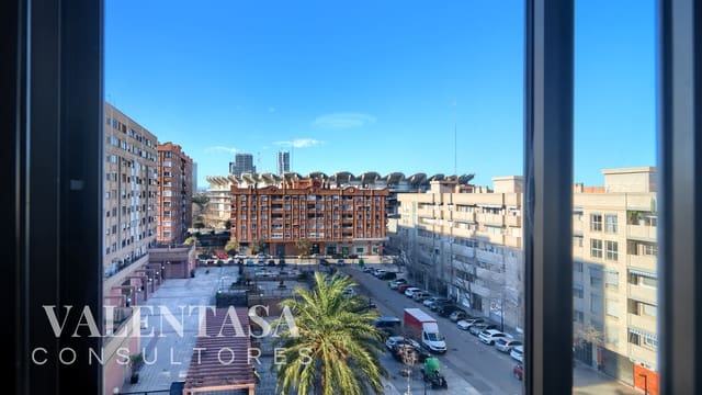 4 makuuhuone Asunto myytävänä paikassa Benicalap, Valencia kaupunki mukana 
autotalli - 670 000 € (Ref: 9626496)