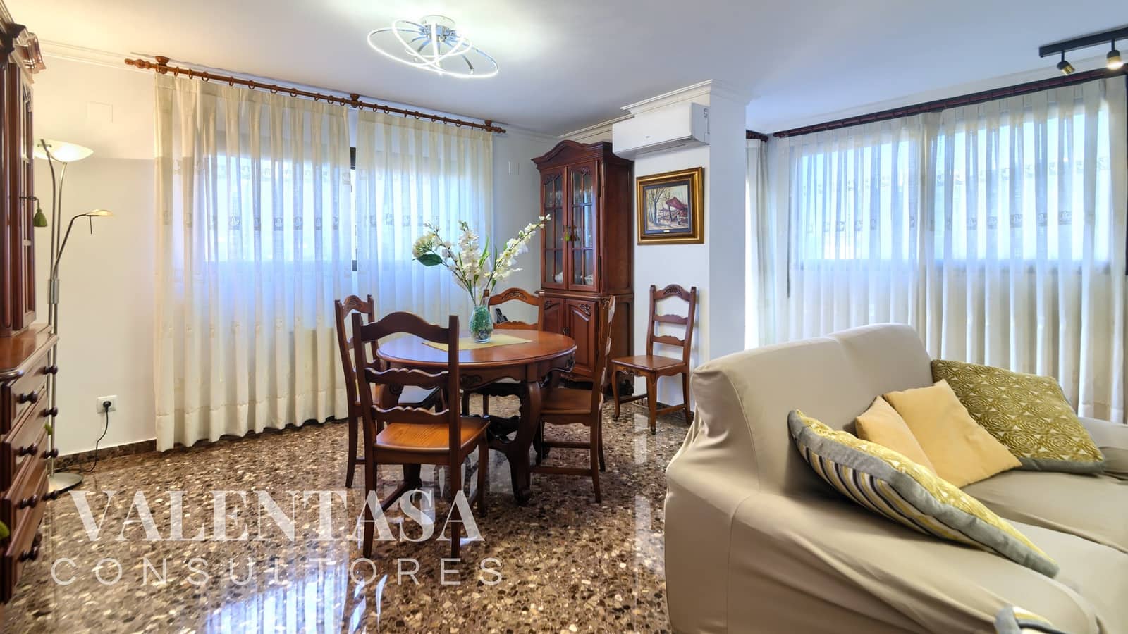 4 makuuhuone Asunto myytävänä paikassa Valencia kaupunki mukana 
autotalli - 670 000 € (Ref: 9626496)