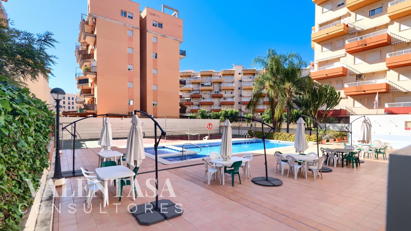 Apartamento de 2 habitaciones en Canet d'En Berenguer en venta con piscina garaje - 225.000 € (Ref: 9657895)
