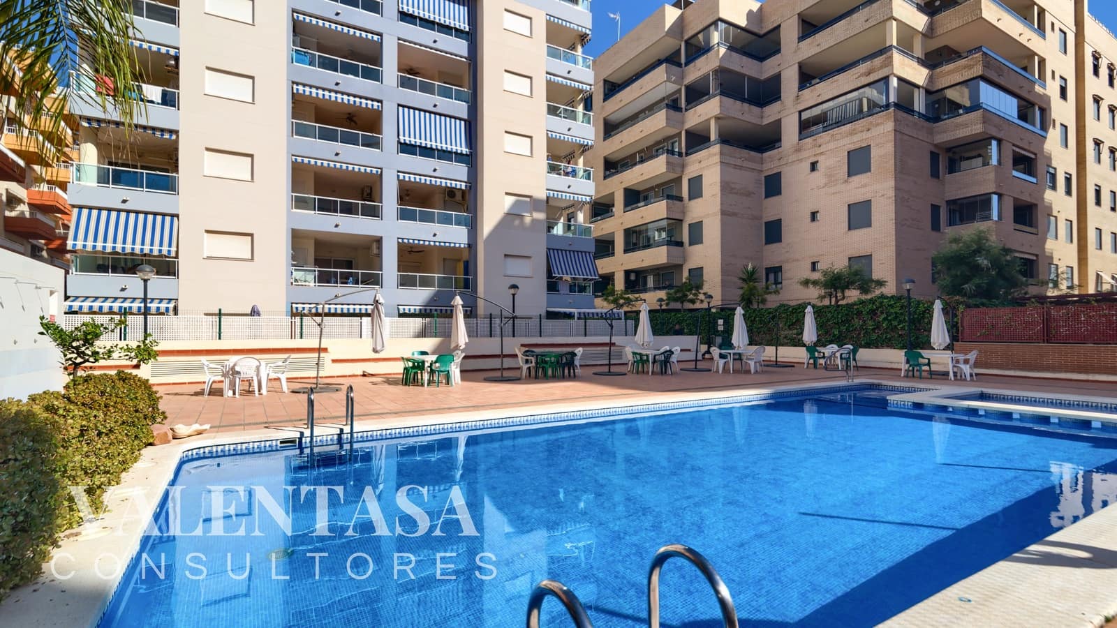 Apartamento de 2 habitaciones en Canet d'En Berenguer en venta con piscina garaje - 225.000 € (Ref: 9657895)