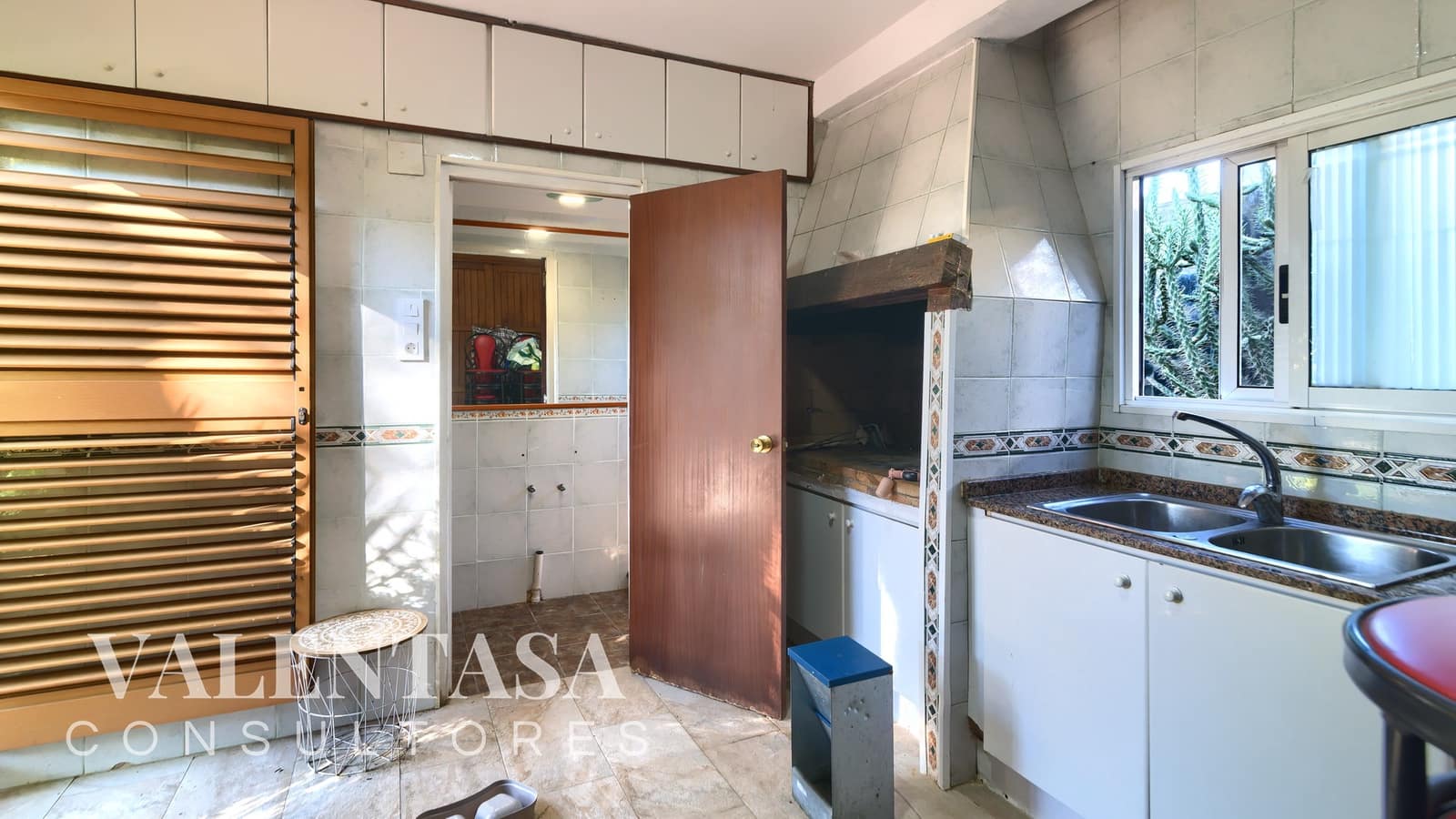 6 Zimmer Villa zu verkaufen in L'Eliana mit Pool Garage - 690.000 € (Ref: 9658086)