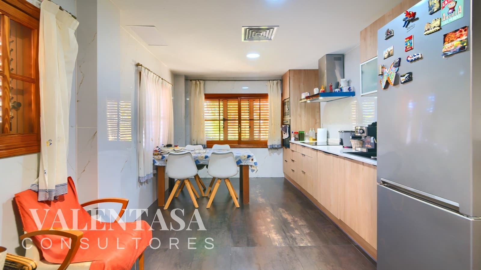 6 Zimmer Villa zu verkaufen in L'Eliana mit Pool Garage - 690.000 € (Ref: 9658086)