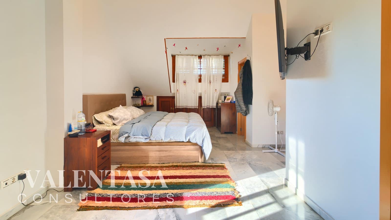 6 Zimmer Villa zu verkaufen in L'Eliana mit Pool Garage - 690.000 € (Ref: 9658086)