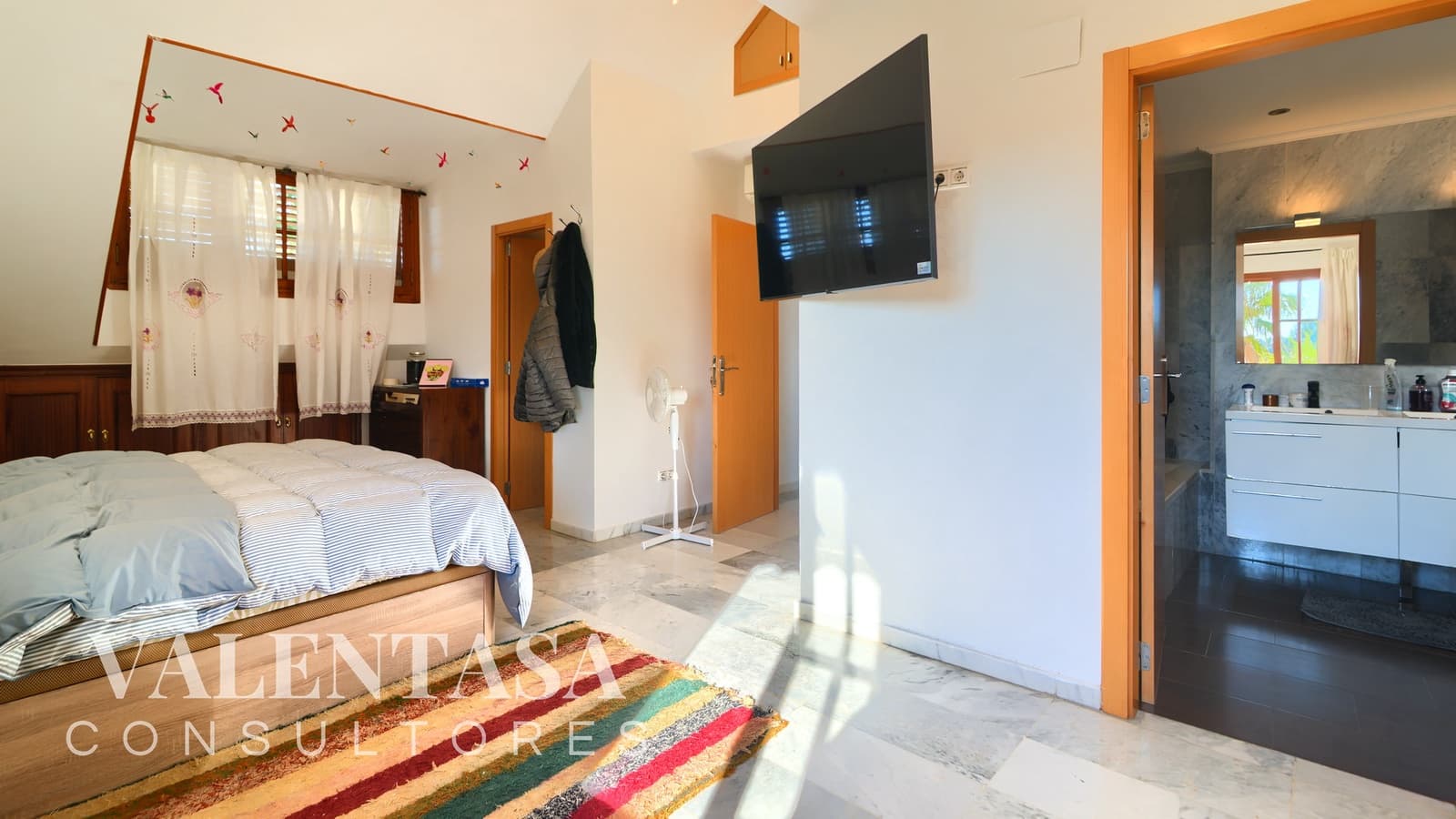 6 Zimmer Villa zu verkaufen in L'Eliana mit Pool Garage - 690.000 € (Ref: 9658086)