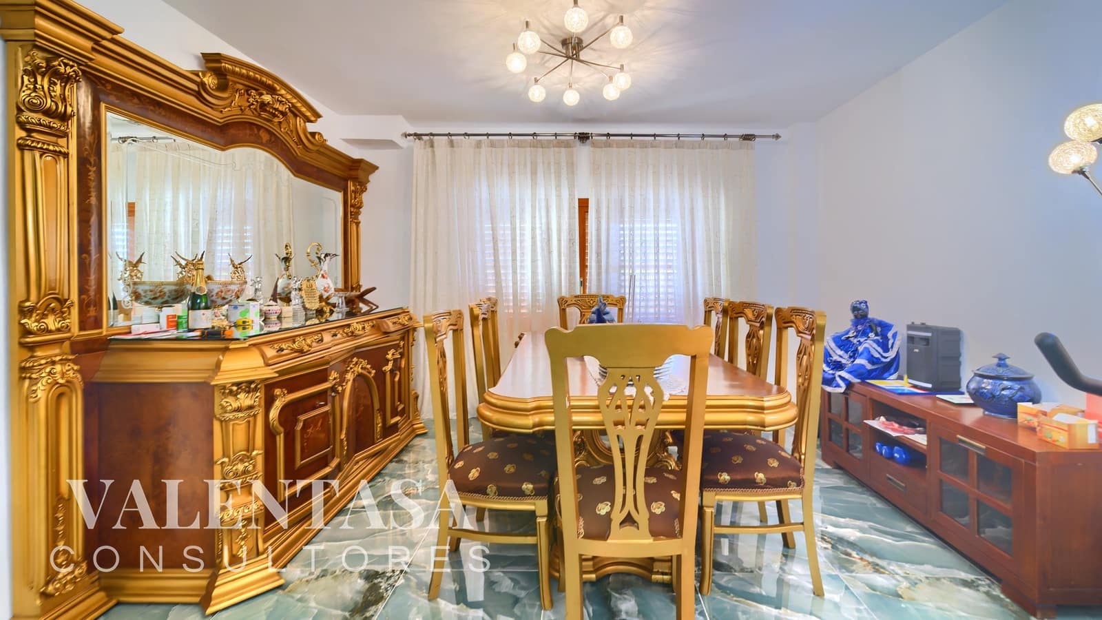 6 Zimmer Villa zu verkaufen in L'Eliana mit Pool Garage - 690.000 € (Ref: 9658086)