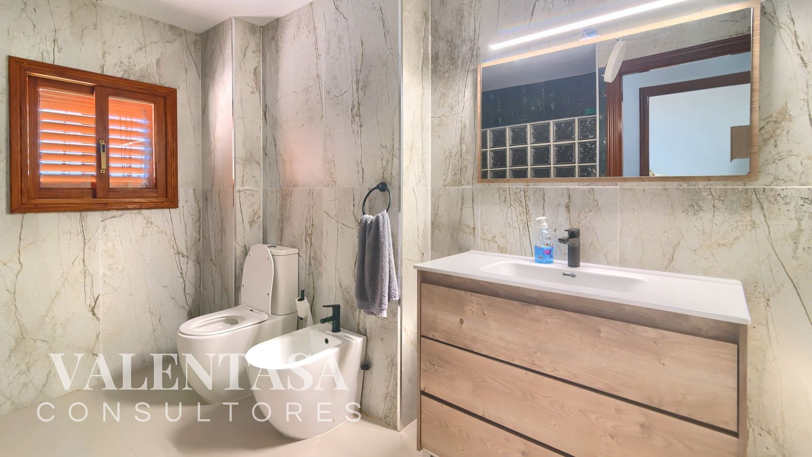 6 Zimmer Villa zu verkaufen in L'Eliana mit Pool Garage - 690.000 € (Ref: 9658086)