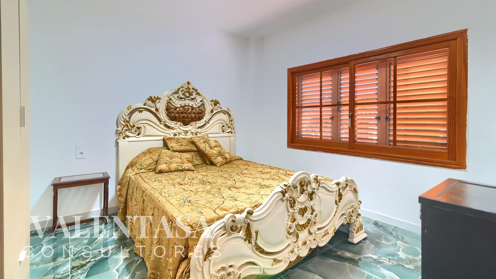 6 Zimmer Villa zu verkaufen in L'Eliana mit Pool Garage - 690.000 € (Ref: 9658086)