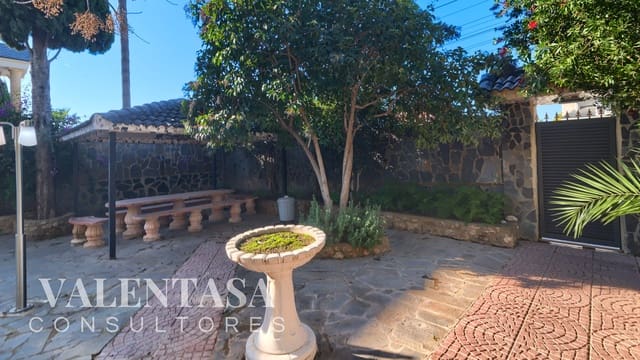 6 quarto Moradia para venda em L'Eliana com piscina garagem - 690 000 € (Ref: 9658086)