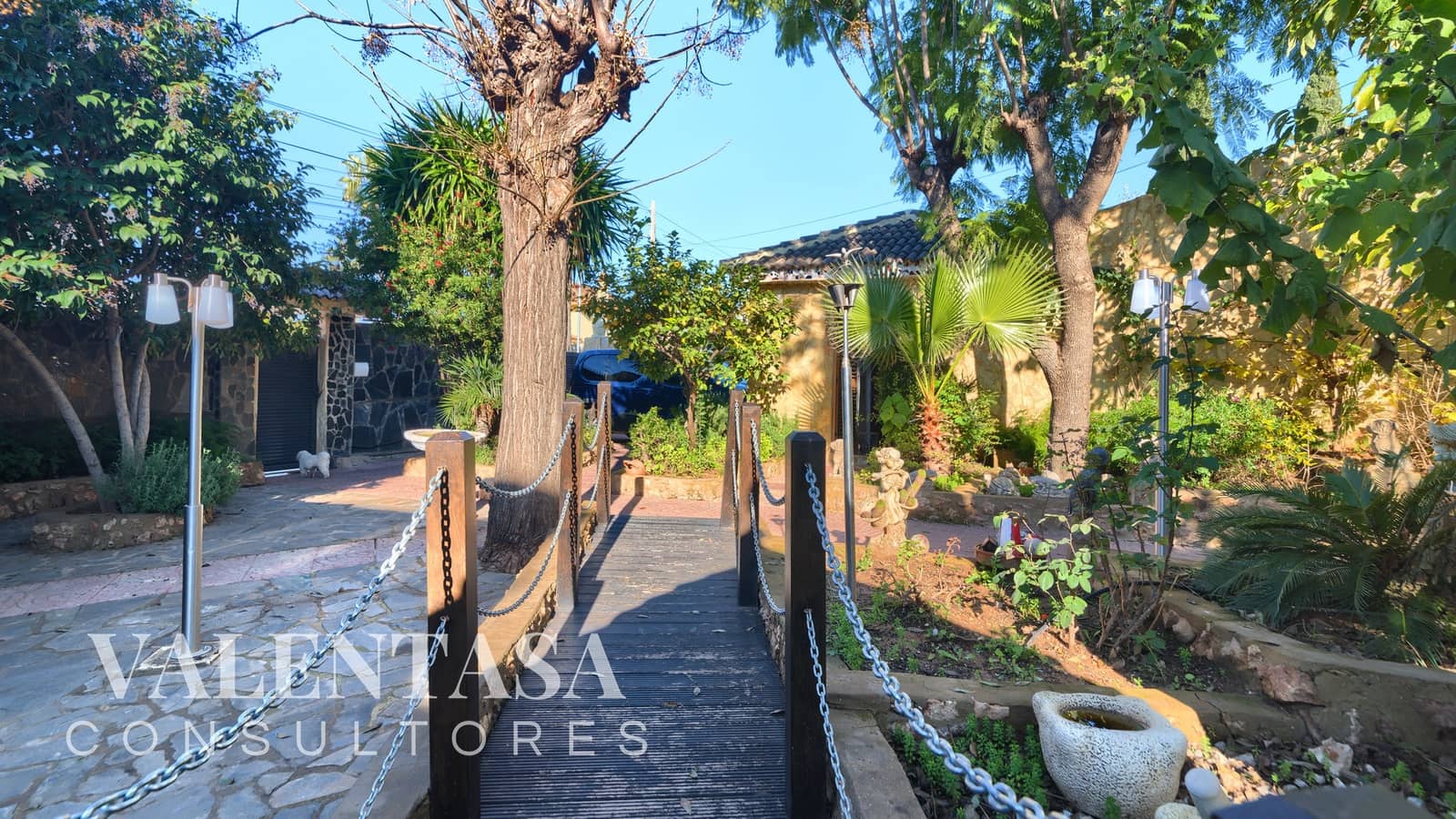 6 Zimmer Villa zu verkaufen in L'Eliana mit Pool Garage - 690.000 € (Ref: 9658086)