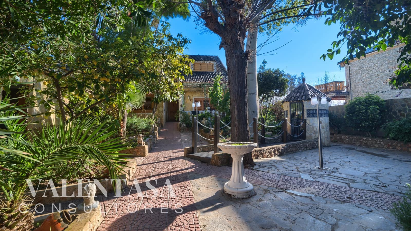 6 Zimmer Villa zu verkaufen in L'Eliana mit Pool Garage - 690.000 € (Ref: 9658086)