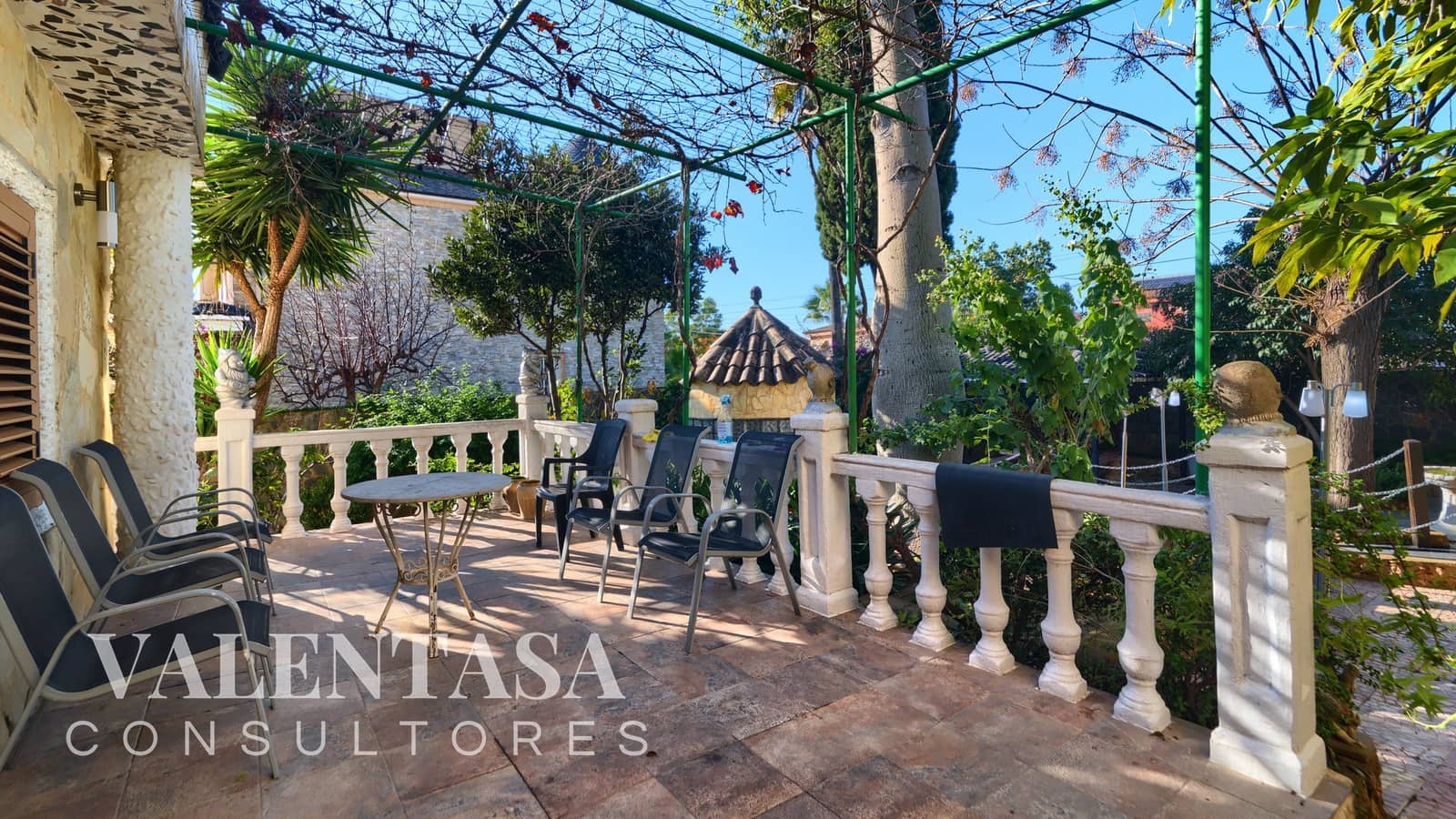 6 Zimmer Villa zu verkaufen in L'Eliana mit Pool Garage - 690.000 € (Ref: 9658086)